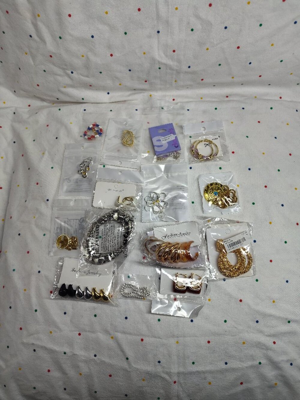 Costume Fashion Jewelry Lot (15) Necklaces, Earrings, Bracelet